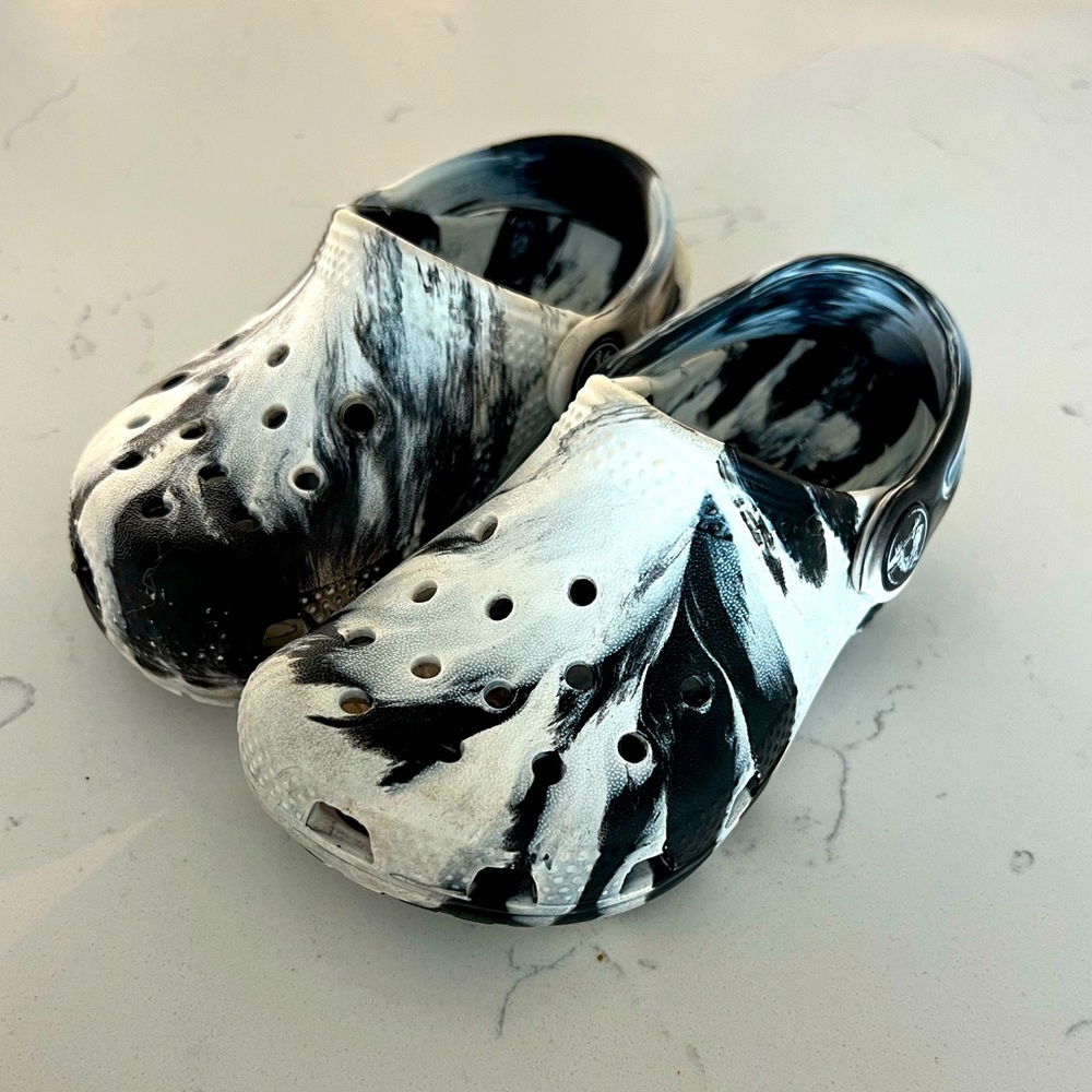 Toddler crocs